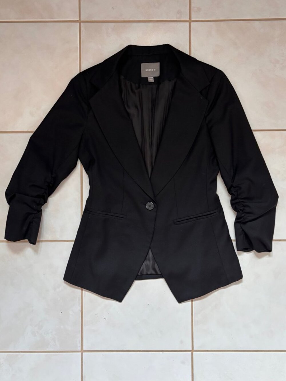 Kenna T Black Single-Button Blazer